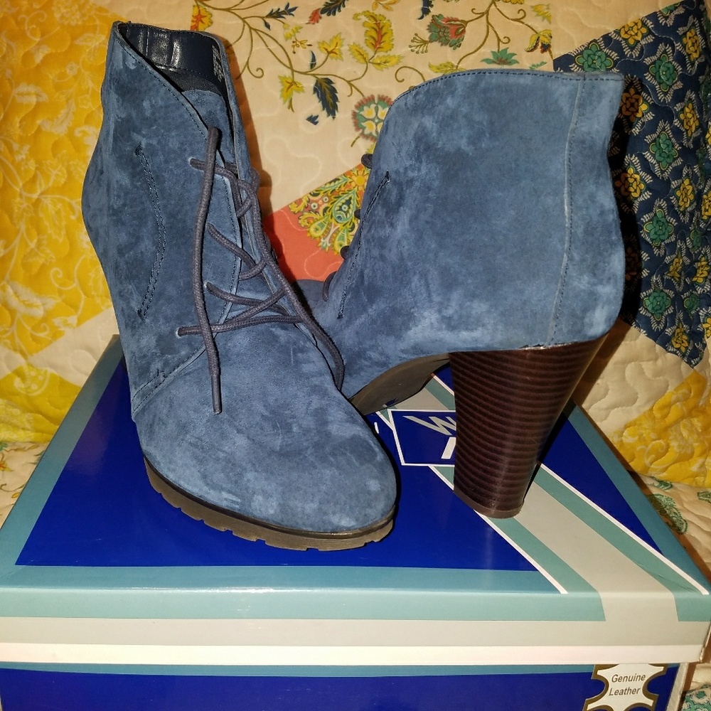 Nice ankle Boot - Picture 2 of 3